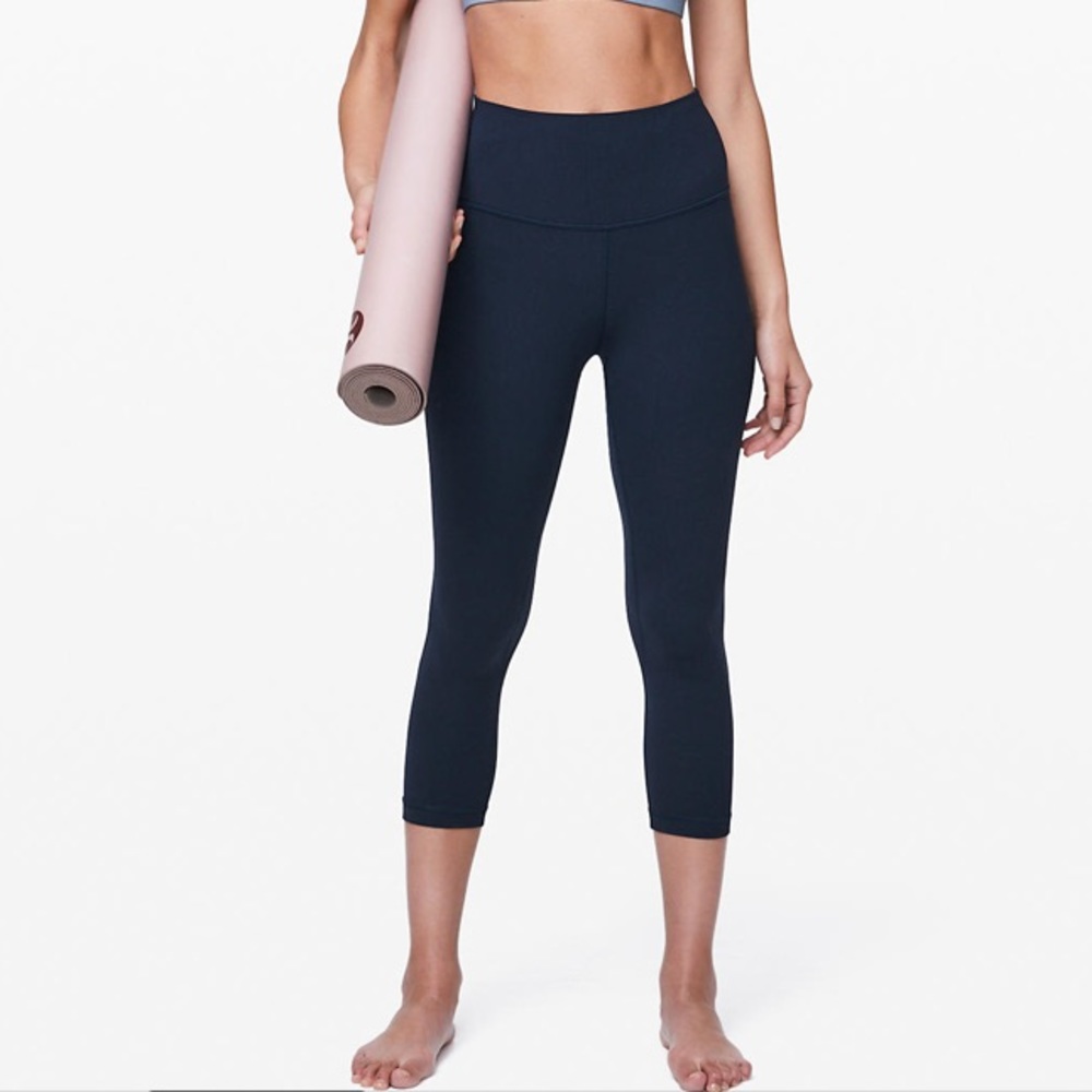 LULULEMON ALIGN CROP